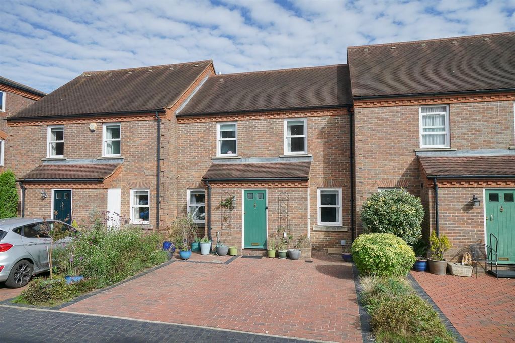 Property photo 1 of 22 Front