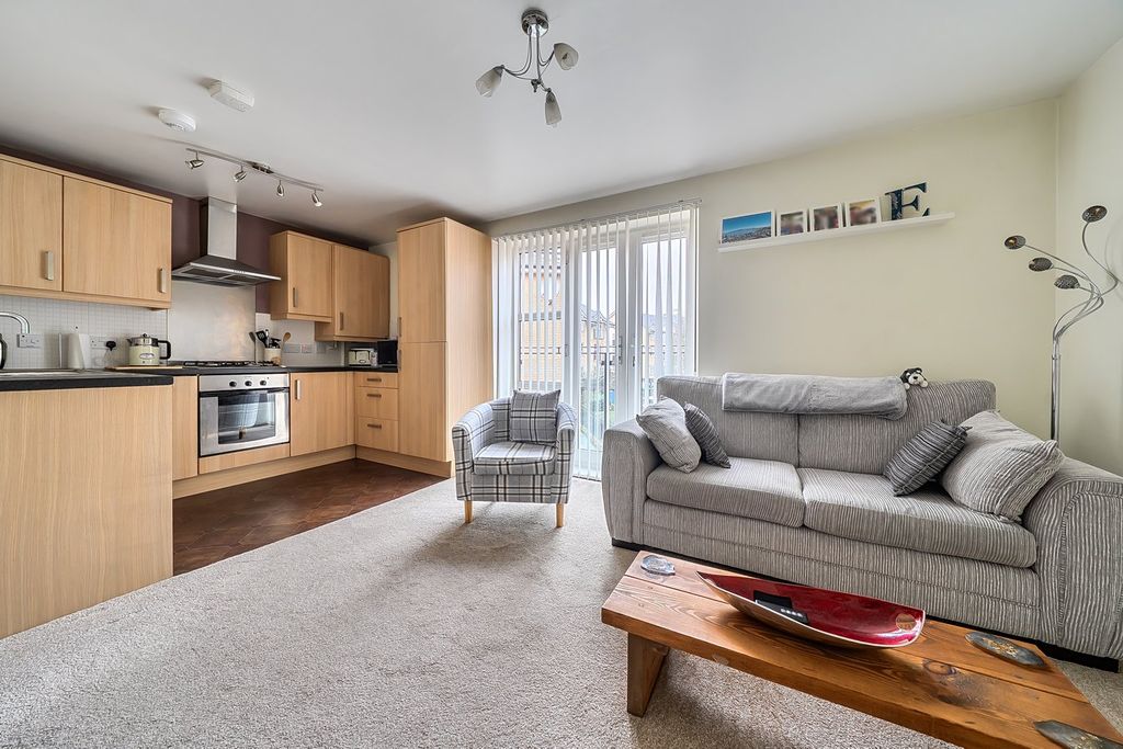 Property photo 3 of 12