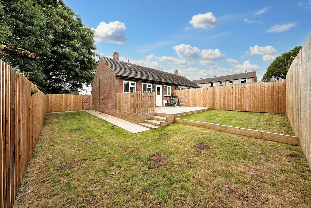 Property photo 3 of 28