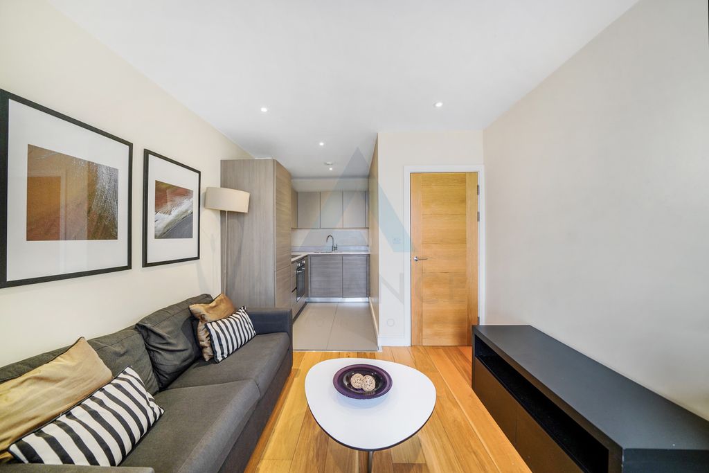 Property photo 2 of 12