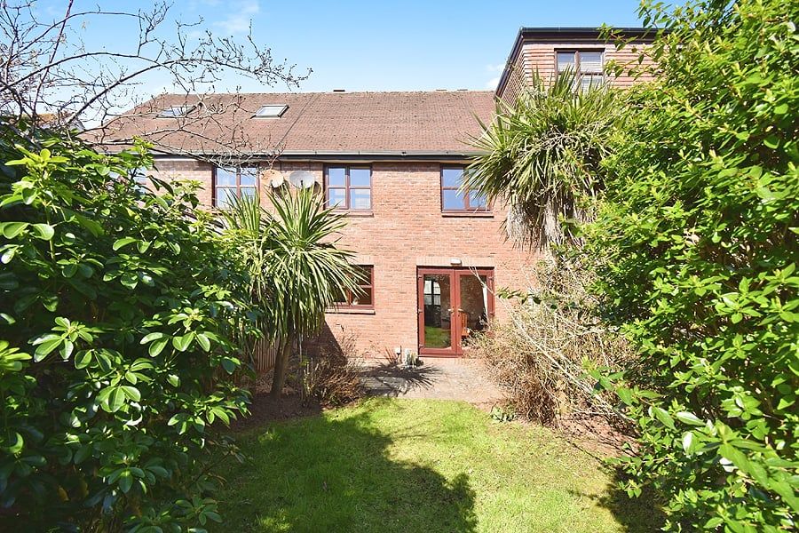 Property photo 3 of 12