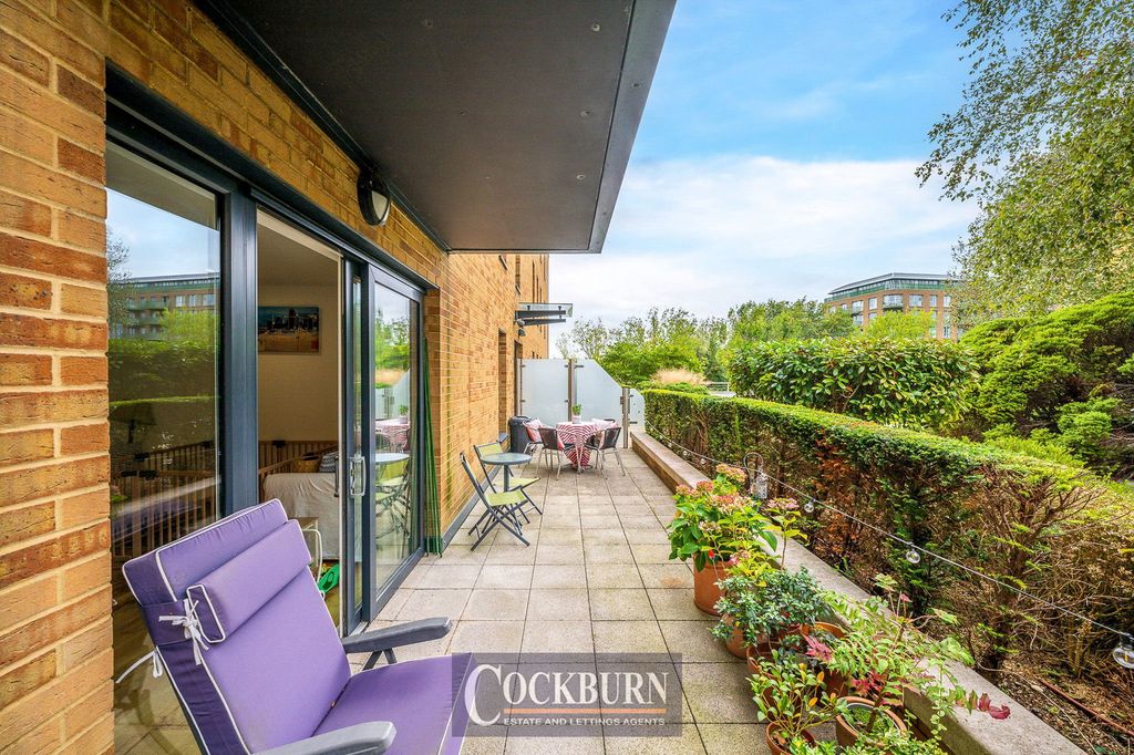 Property photo 2 of 22