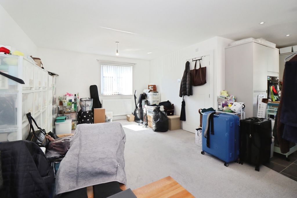 Property photo 2 of 20 Pbox-Img.Jpg