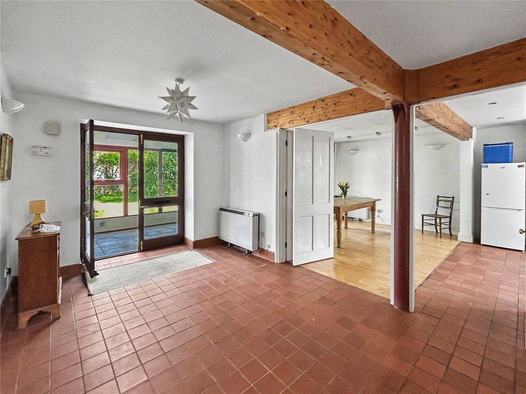 Property photo 3 of 15 Picture No. 02