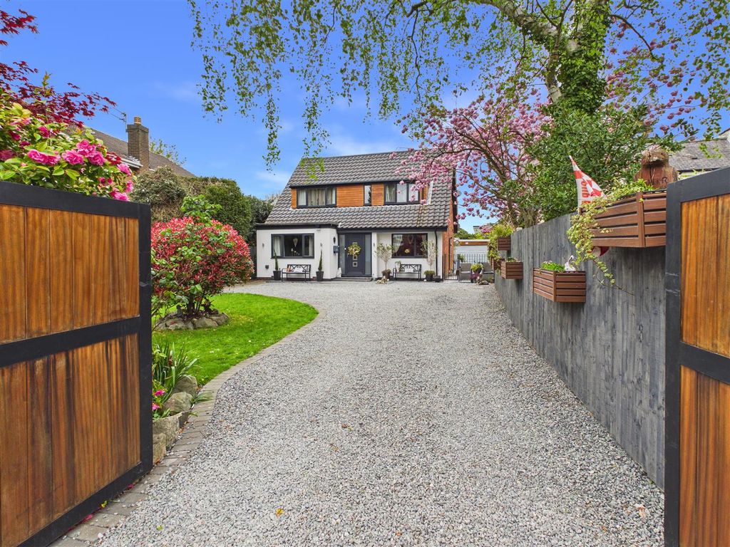 Property photo 1 of 20 Front