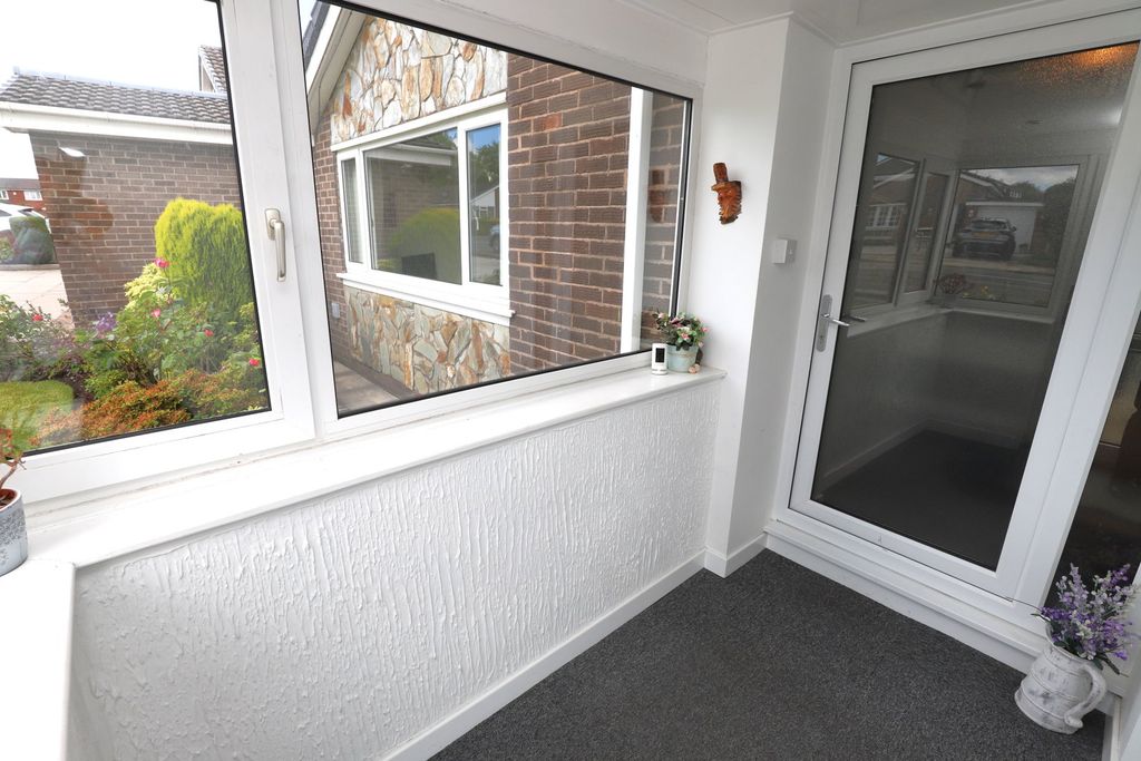 Property photo 3 of 32