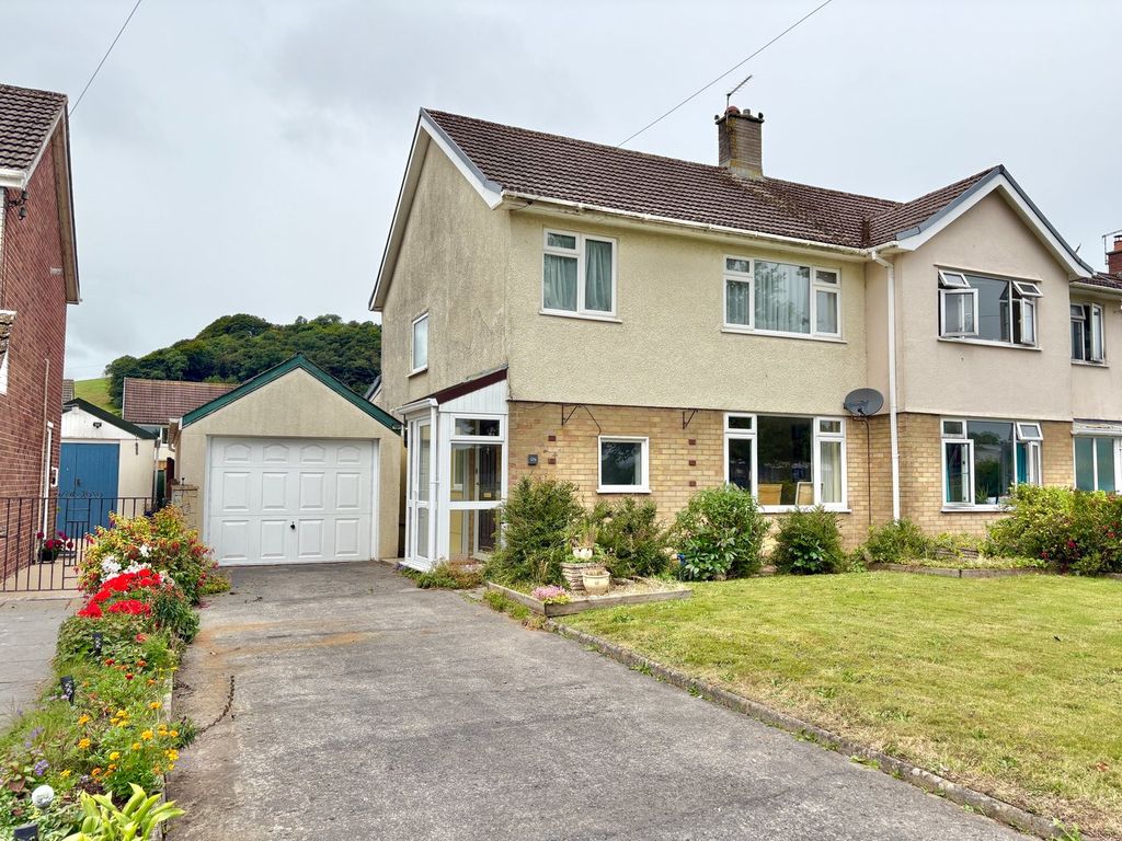Property photo 1 of 26