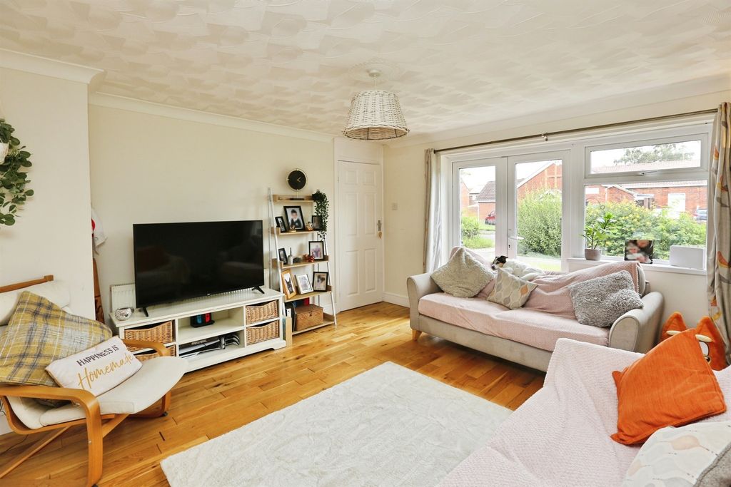 Property photo 2 of 15