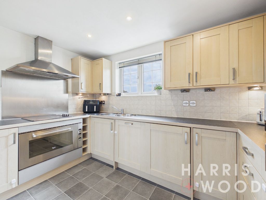 Property photo 2 of 18 4886042