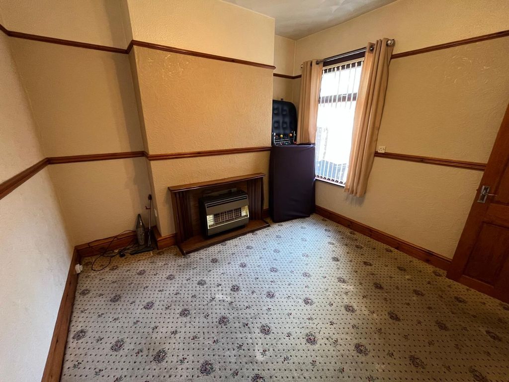 Property photo 3 of 9 Photo 3