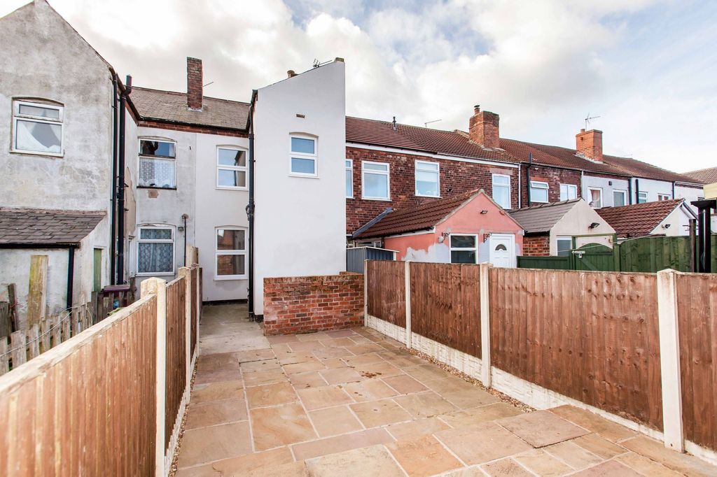 Property photo 3 of 11