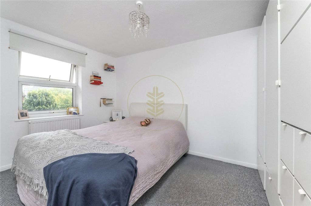 Property photo 3 of 10 Picture No. 06