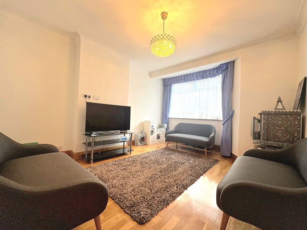 Property photo 3 of 15 8
