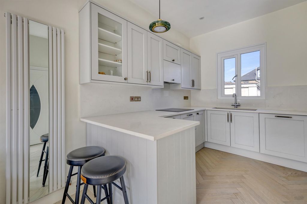 Property photo 2 of 14 2