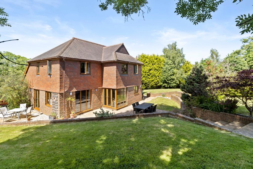 Property photo 2 of 30