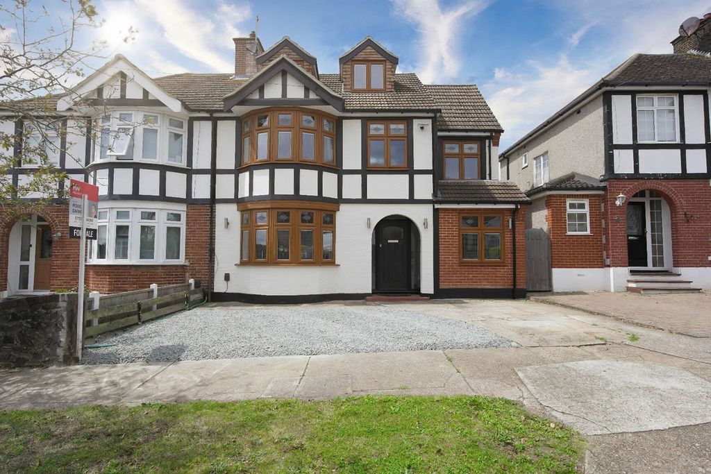 Property photo 1 of 24