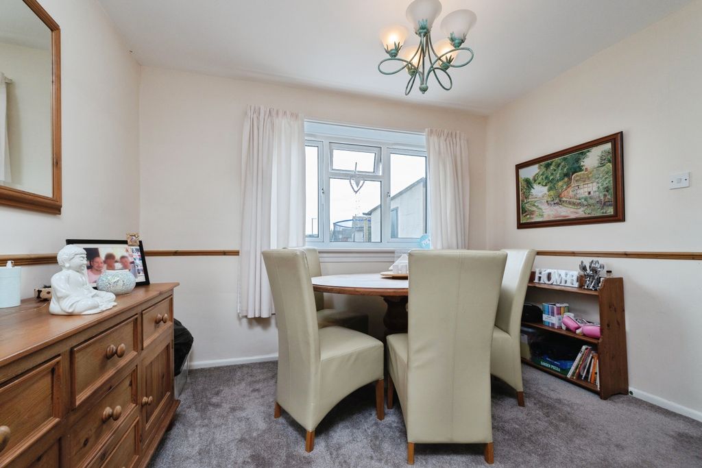 Property photo 3 of 15 Dining Room