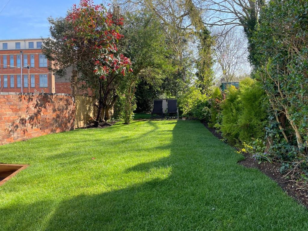 Property photo 3 of 19