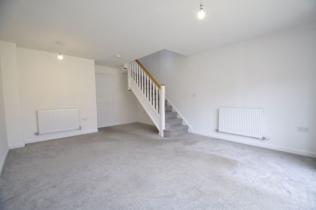 Property photo 3 of 24