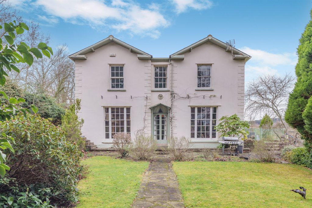 Property photo 1 of 59