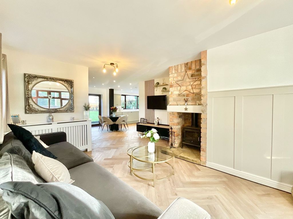 Property photo 2 of 42