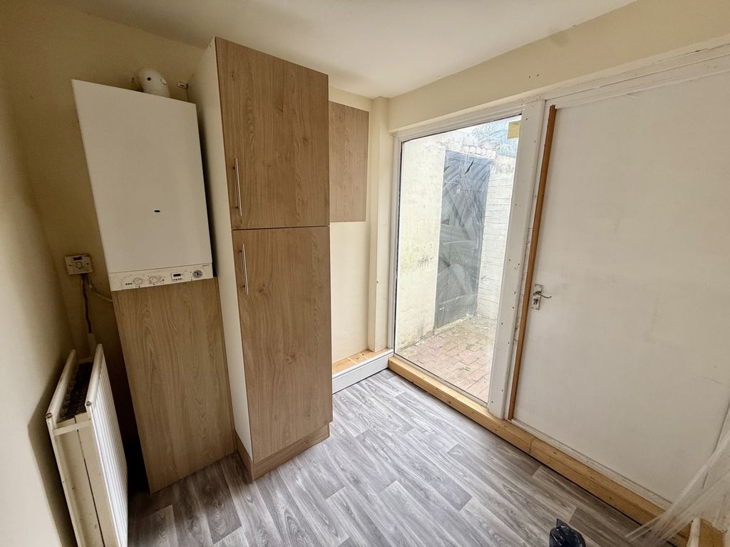 Property photo 3 of 7 Img_5207