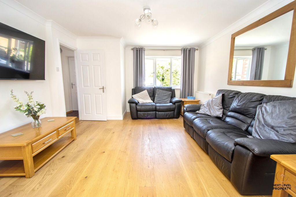 Property photo 3 of 14