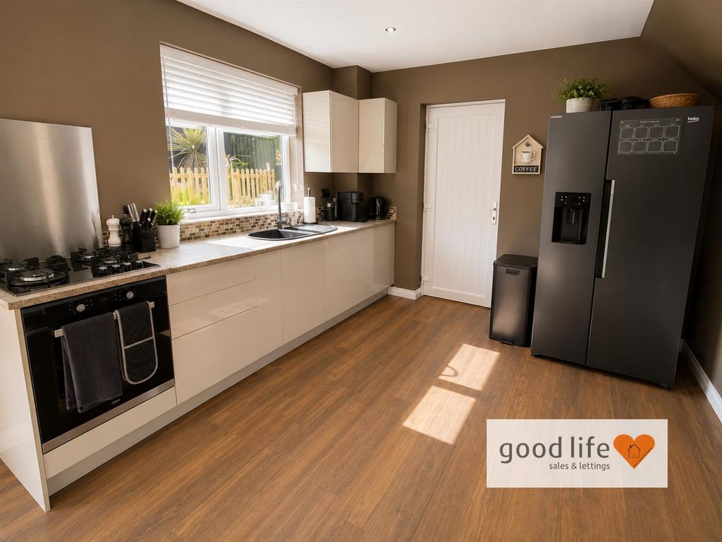 Property photo 2 of 18 20260825_211616235_Ios10 Meltham Drive.Jpg