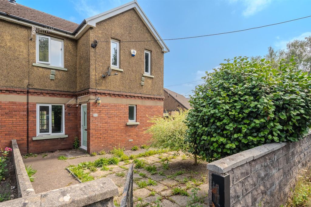 Property photo 1 of 27 10 Fountain Road-27.Jpg