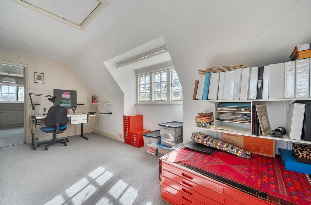 Additional image 25 of 4 bed semi-detached house for saleHaslemere, Surrey GU27