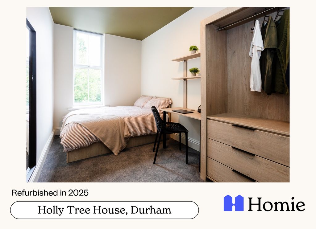 Property photo 3 of 7 A Bright And Inviting Master Bedroom Featuring A c...