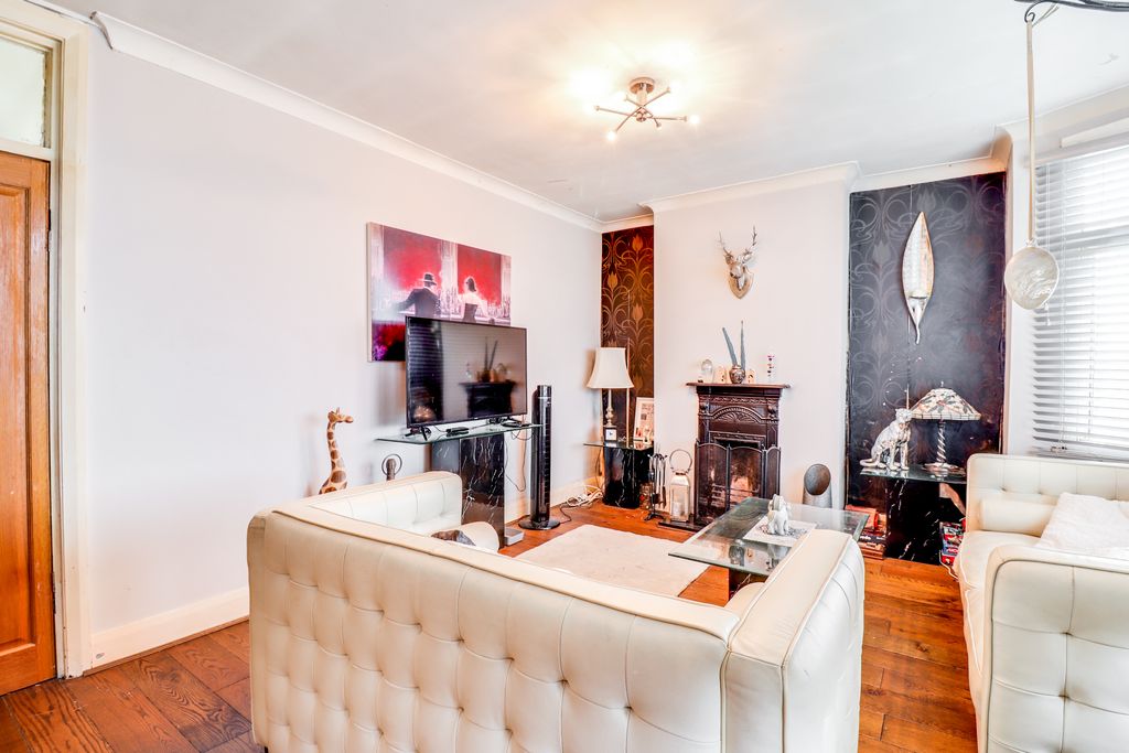 Property photo 3 of 15 Img_1523-Img_1525