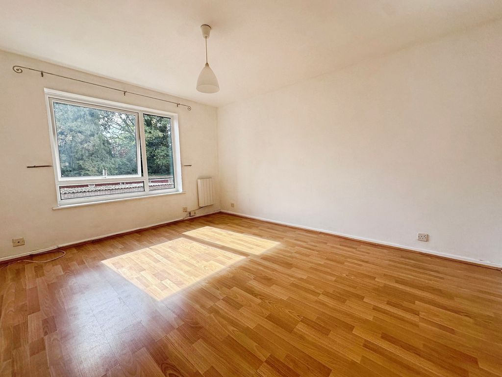 Property photo 3 of 13 Pbox-Img.Jpg