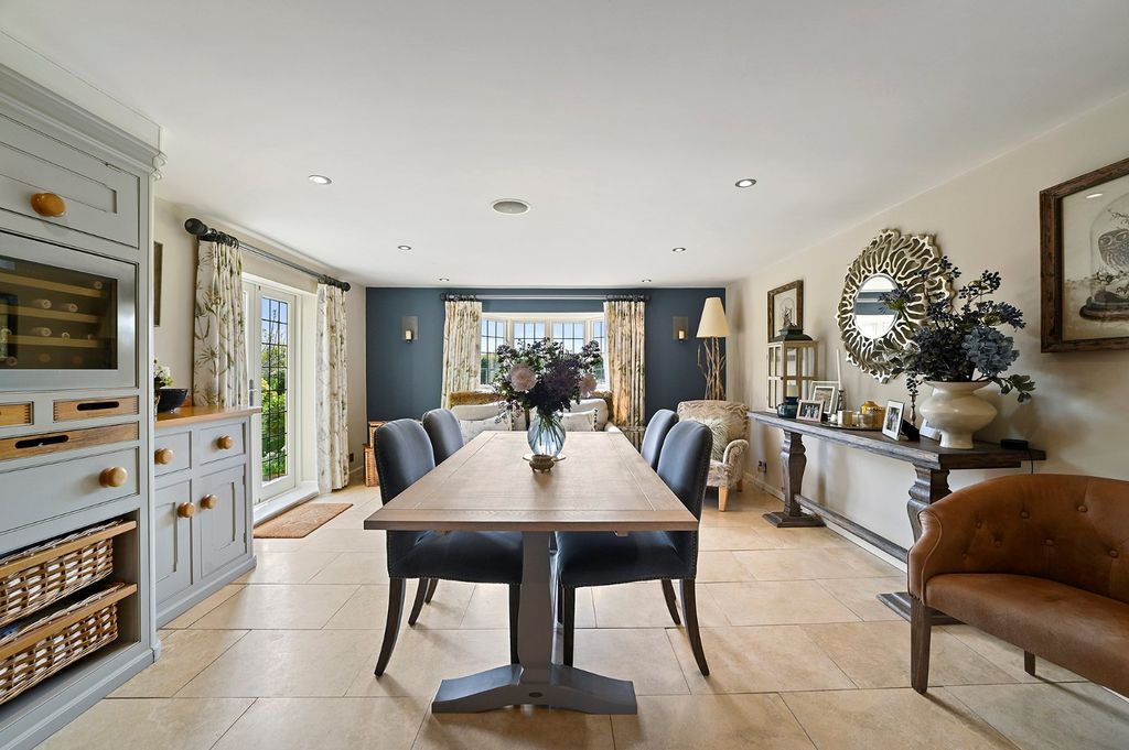 Property photo 3 of 18 Picture No. 16