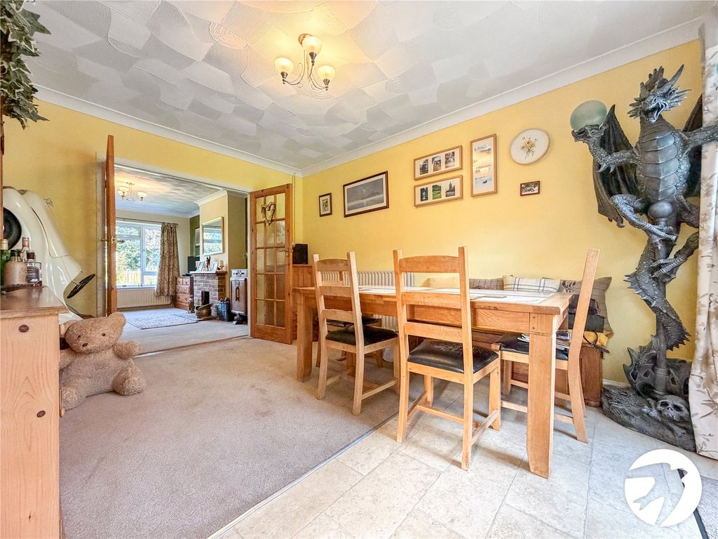 Property photo 3 of 17 Picture No. 18