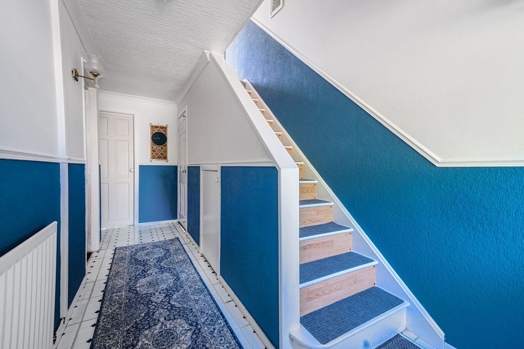 Property photo 2 of 15 1320923-1-6870E3F81Ddfa