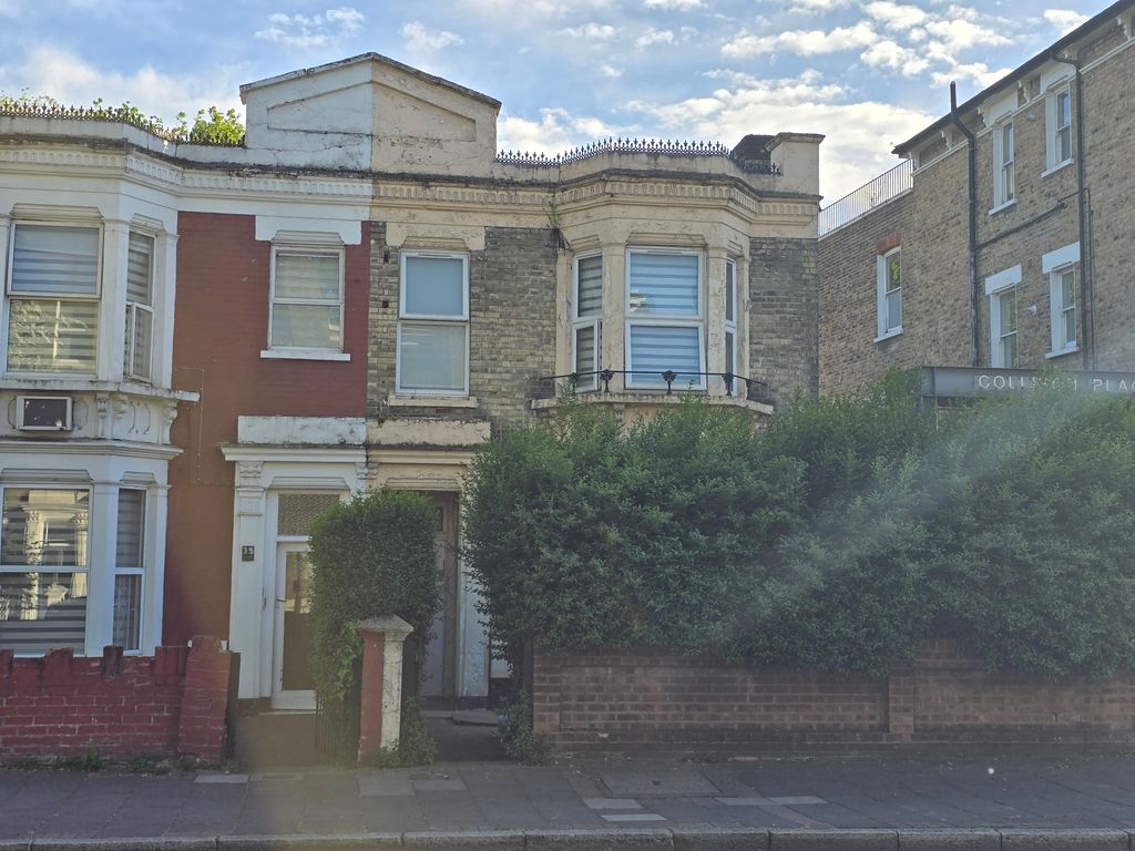 Property photo 1 of 3