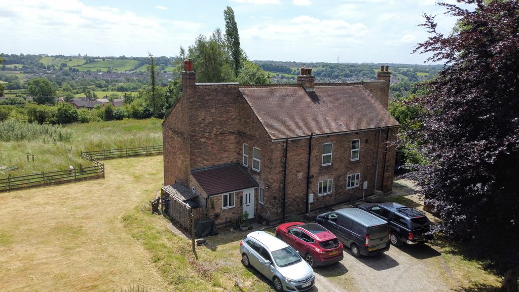 Property photo 2 of 26