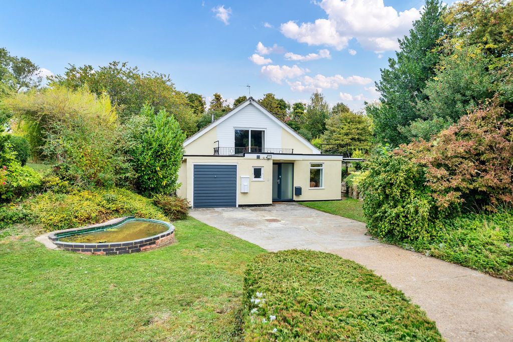 Property photo 1 of 32