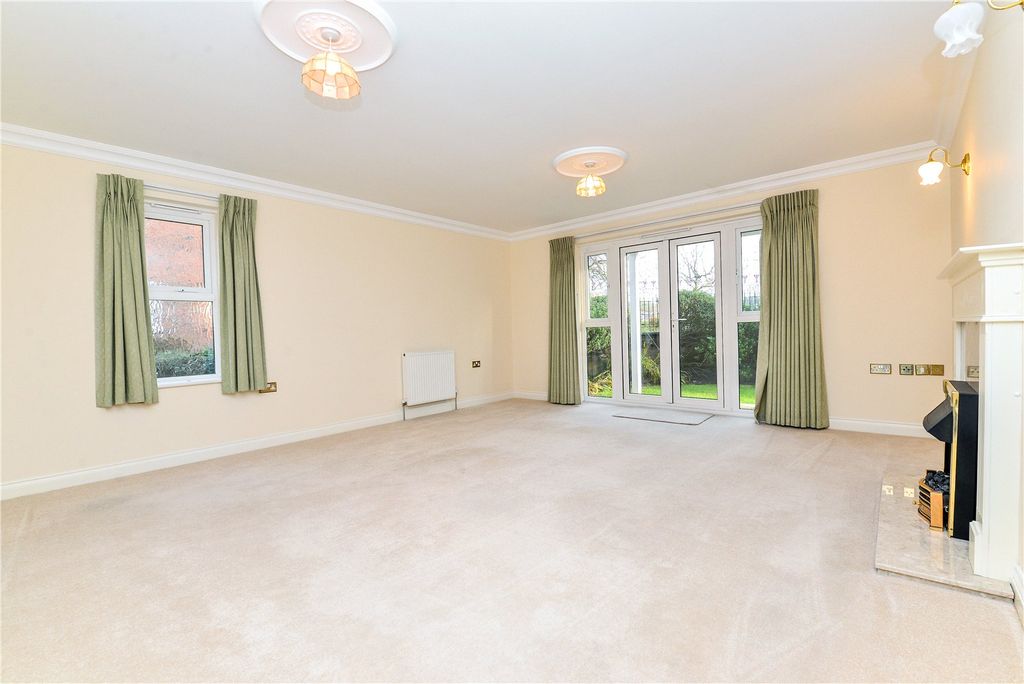 Property photo 2 of 16 Picture No. 18