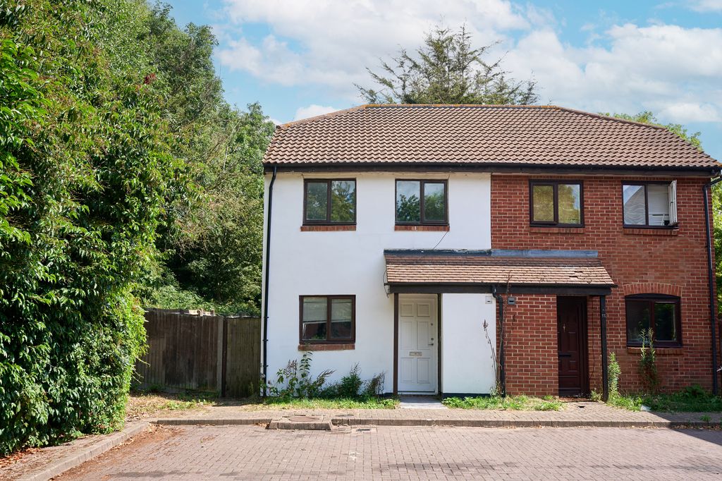 Property photo 1 of 12