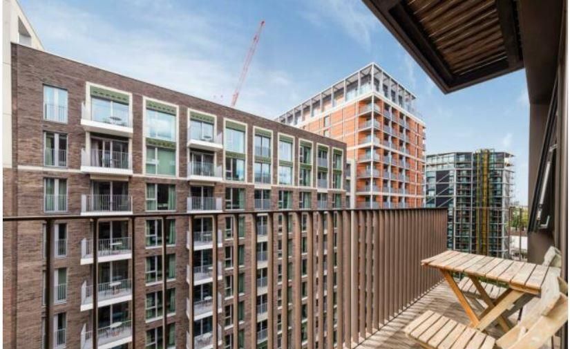 Property photo 1 of 7 Chancery Balcony.Jpg