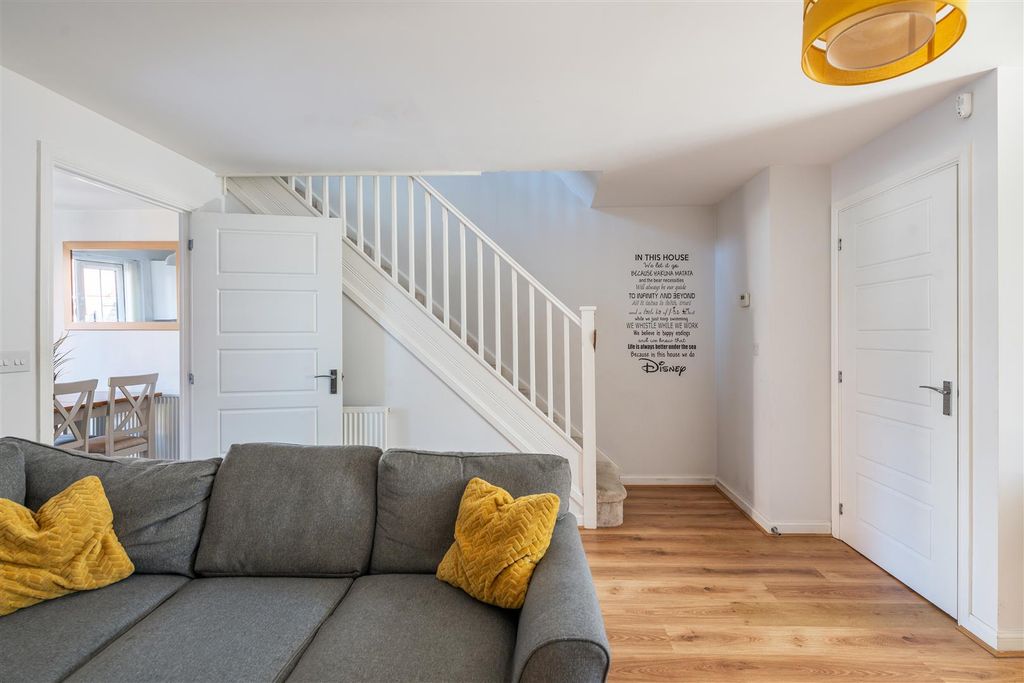 Property photo 3 of 18 3 Brookfield Drive Internals-13.Jpg