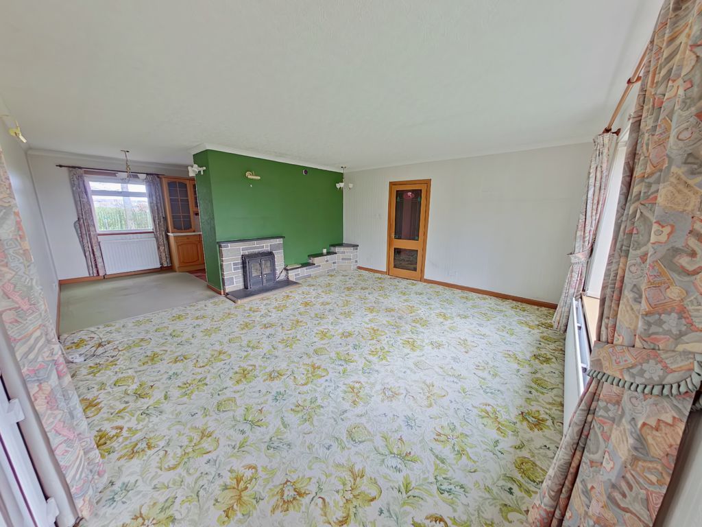 Property photo 2 of 14 Photo 12