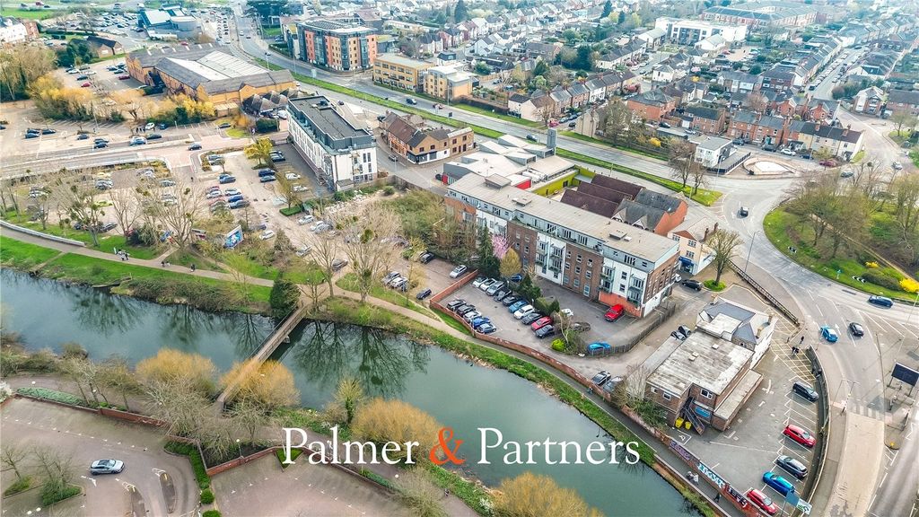 Property photo 2 of 15 Picture No. 04