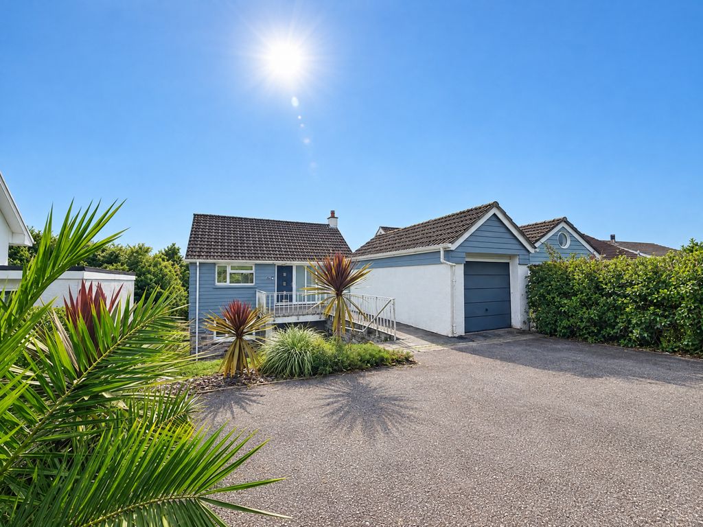 Property photo 2 of 18 56 Little Trelyn Exterior