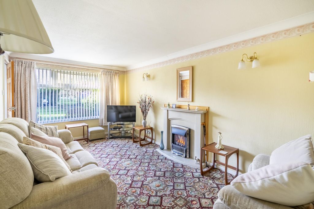 Property photo 3 of 13 Living Room