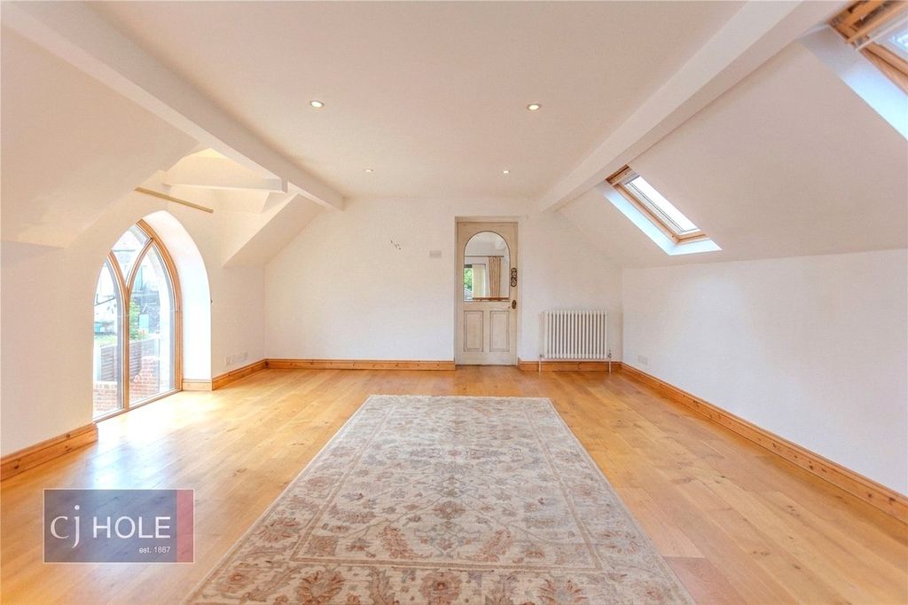 Property photo 2 of 12 Picture No. 74
