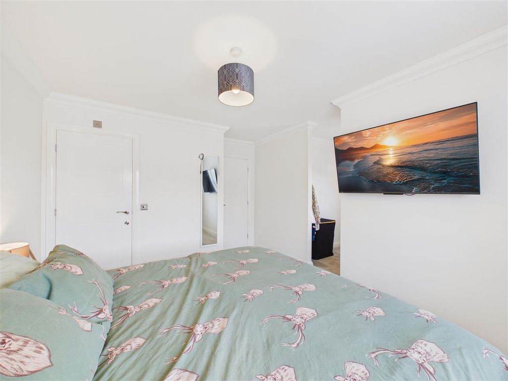 Property photo 3 of 23 Bedroom 1