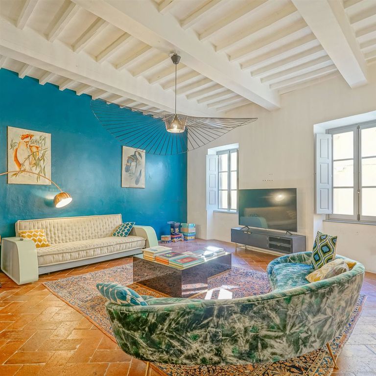 Property photo 1 of 21 Elegant Row House In Arezzo, Tuscany
